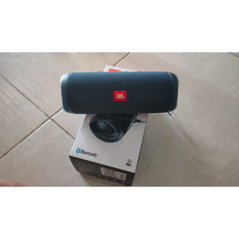 JBL Flip 5 Second like new