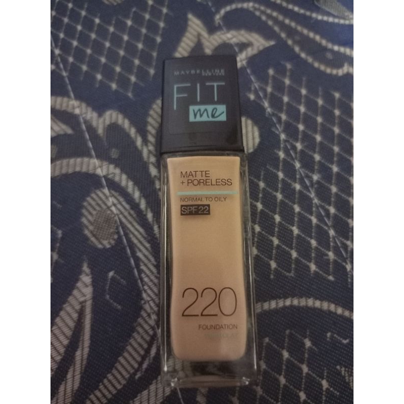 Maybelline fit me foundation matte+poreless 220
