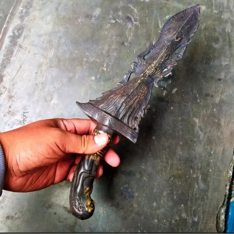 keris betok hitam antik