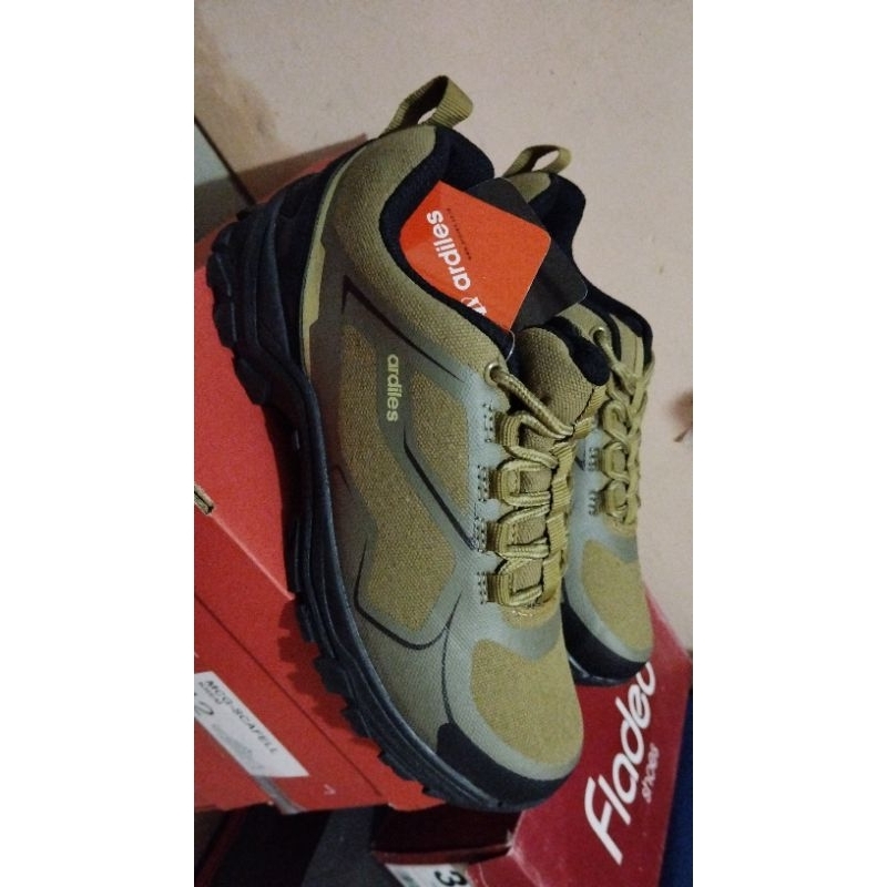 sepatu hiking ardiles