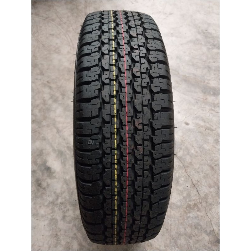 Ban Luar Bridgestone 235/75 R15 D689