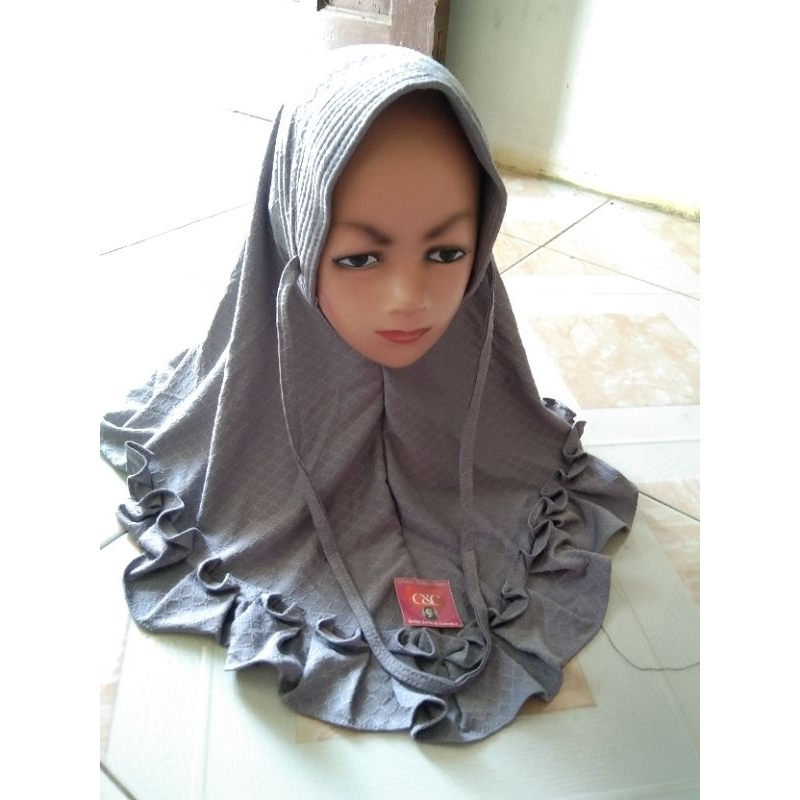 Hijab Kerudung Anak Model Gotik Ajora Ateng/Warna Abu-Abu/Bahan Prada/Untuk Anak Umur 3-10 Tahun