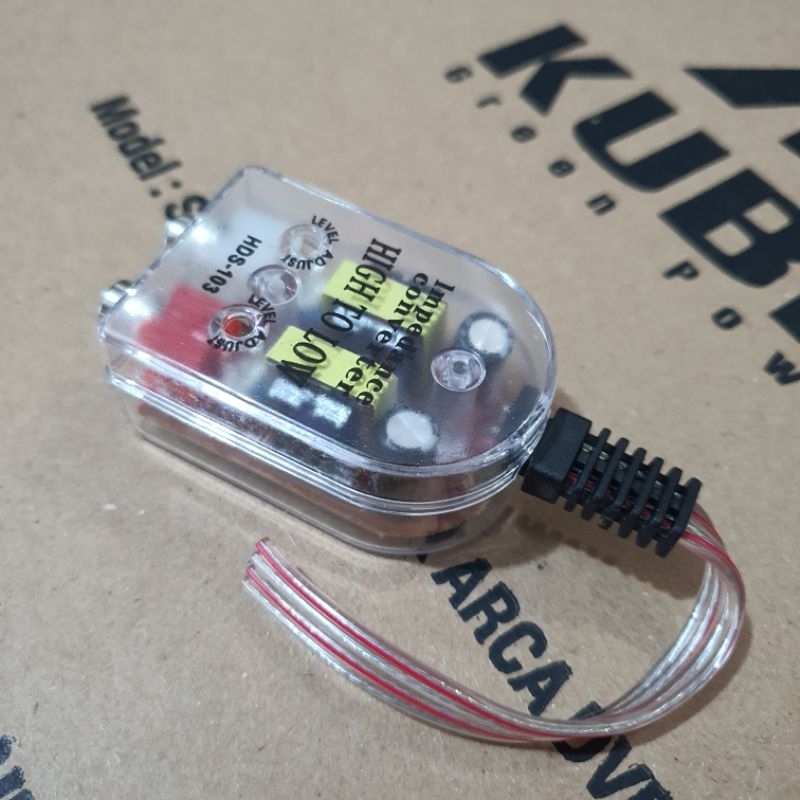 CONVERTER CAR AUDIO STEREO SPEAKER OUT TO RCA