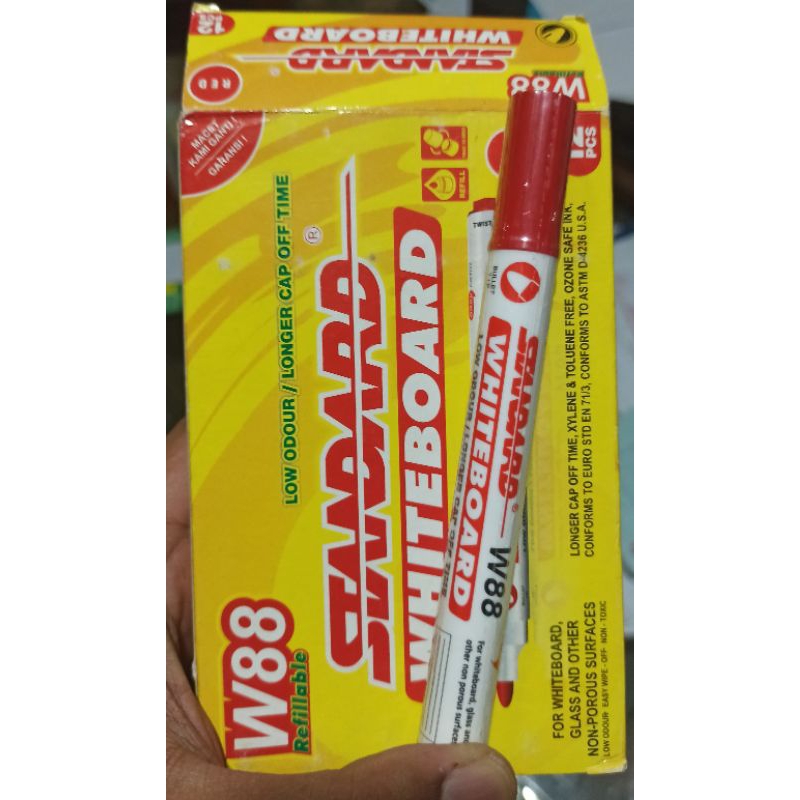 

Spidol Standard Warna Merah