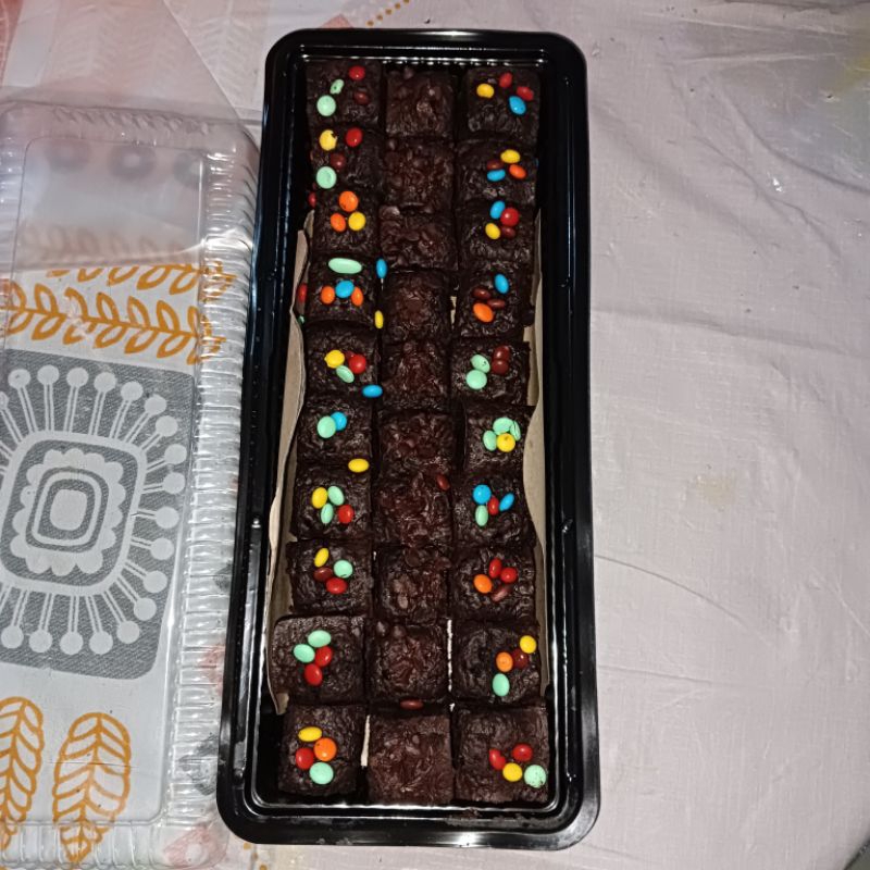 

fudgy brownies kacang almond n chocochip