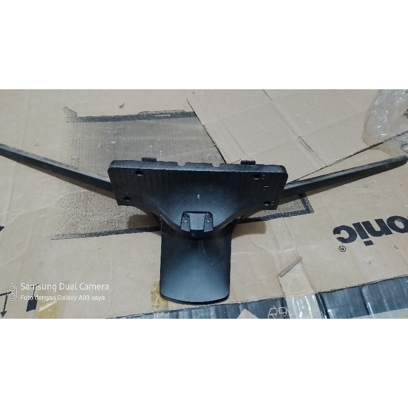 Kaki TV Samsung 49MU6300