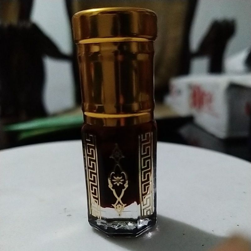 Minyak Jayeng katon / Jayang katon / Jayengkaton