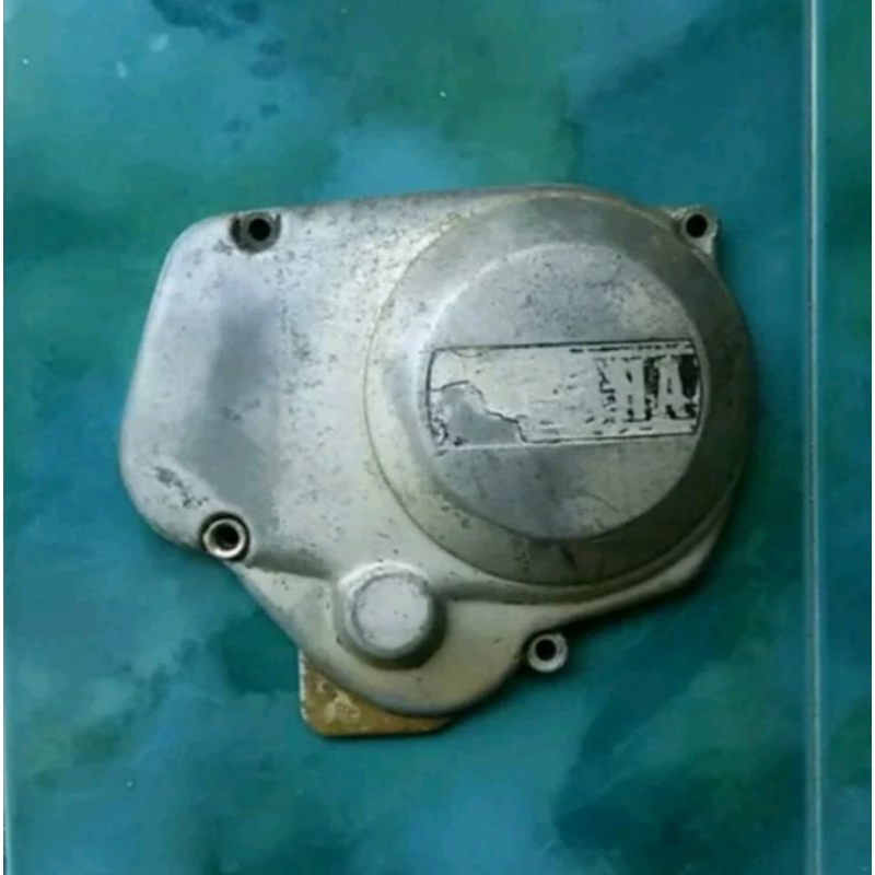 Tutup karbu samping yamaha L 2 super original cover pompa oli samping yamaha L 2 SN original