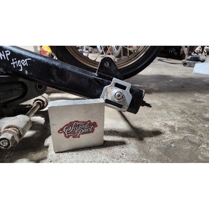 swing arm bajaj phulsar pulsar 220 original pnp tiger