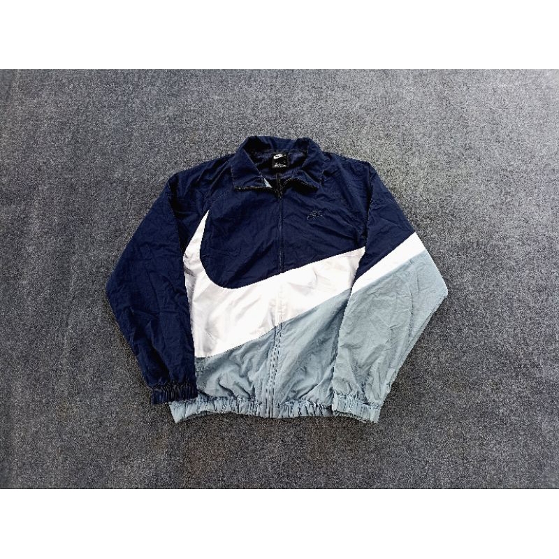 Nike BigSwoosh Tri Tone