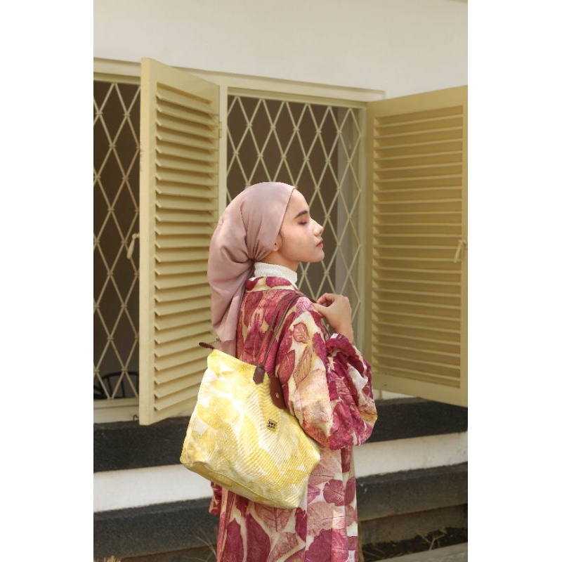 

LANI TOTE BAG