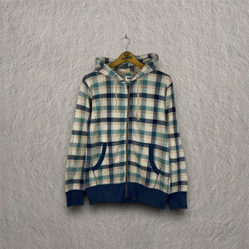 zip hoodie uniqlo tartan