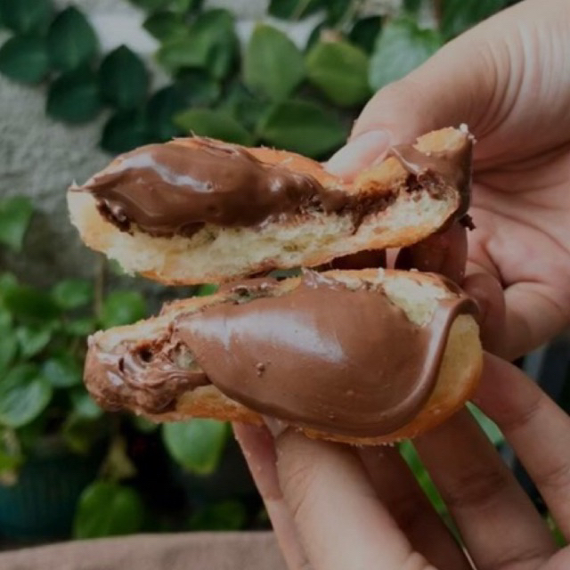 DONAT BOMBOLONI  DONUT NUTELLA DONUT 1 BOX ISI 6 PCS) HANTARAN HADIAH