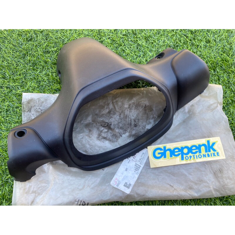 Cover handle upper 2 batok lampu belakang batok kilometer Jupiter Z lama | 5LL-F6145-00