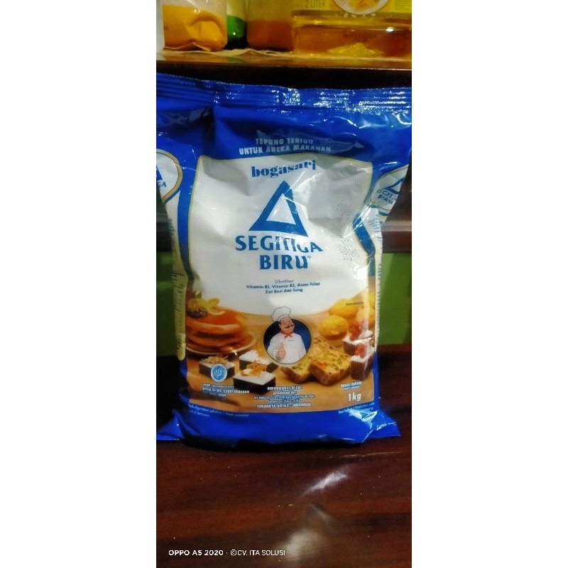 

Tepung segitigaBiru/kg