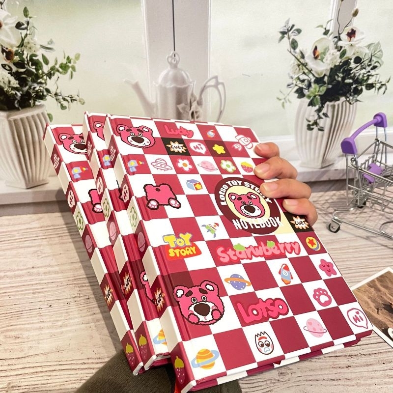 

Buku Hardcover B5 Motif Beruang Lotso Buku B5 Unik Alat Tulis Sekolah Termurah