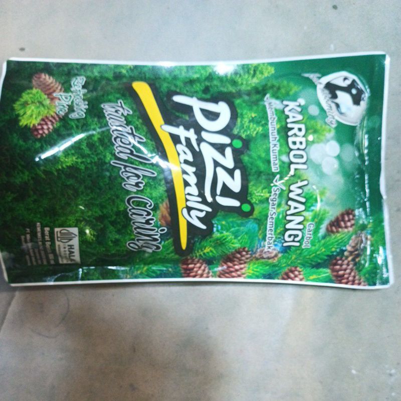 Pizzi family karbol wangi 800 ml