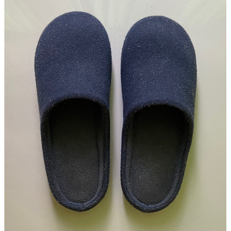 Sandal Rumah Uniqlo Padded House Slippers
