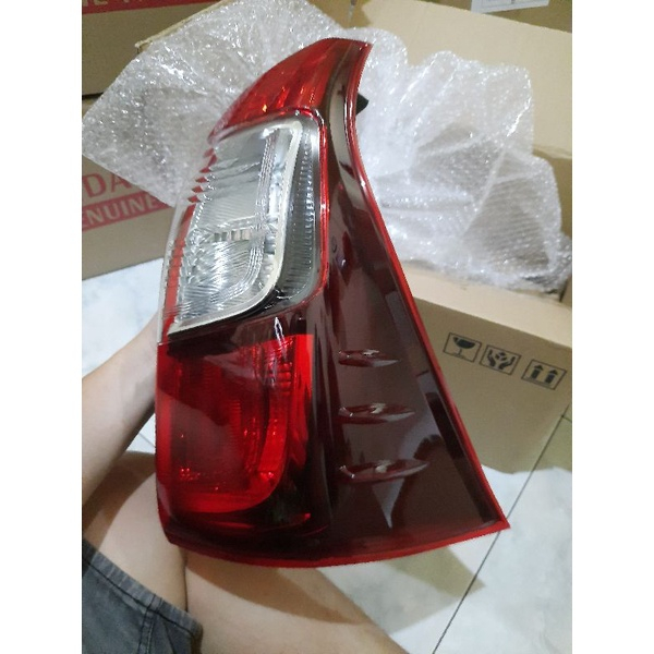 stoplamp / lampu belakang grand avanza veloz ori
