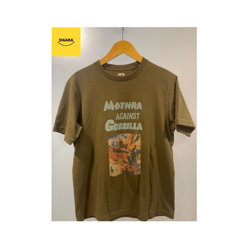 [ Preloved/ Second hand/ Branded/ Original] Kaos Uniqlo x Godzilla Vs Kong 100% Authentic