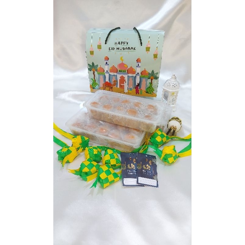 

Hamper Siomay Ayam, Lumpia Kulit Tahu, Tahu Baso Frozen Idul Fitri Lebaran Parcel Packaging Box