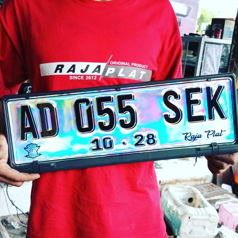 PLAT NOMOR keren plat / mika datar huruf hologram ukuran baut universal,murah, keren,