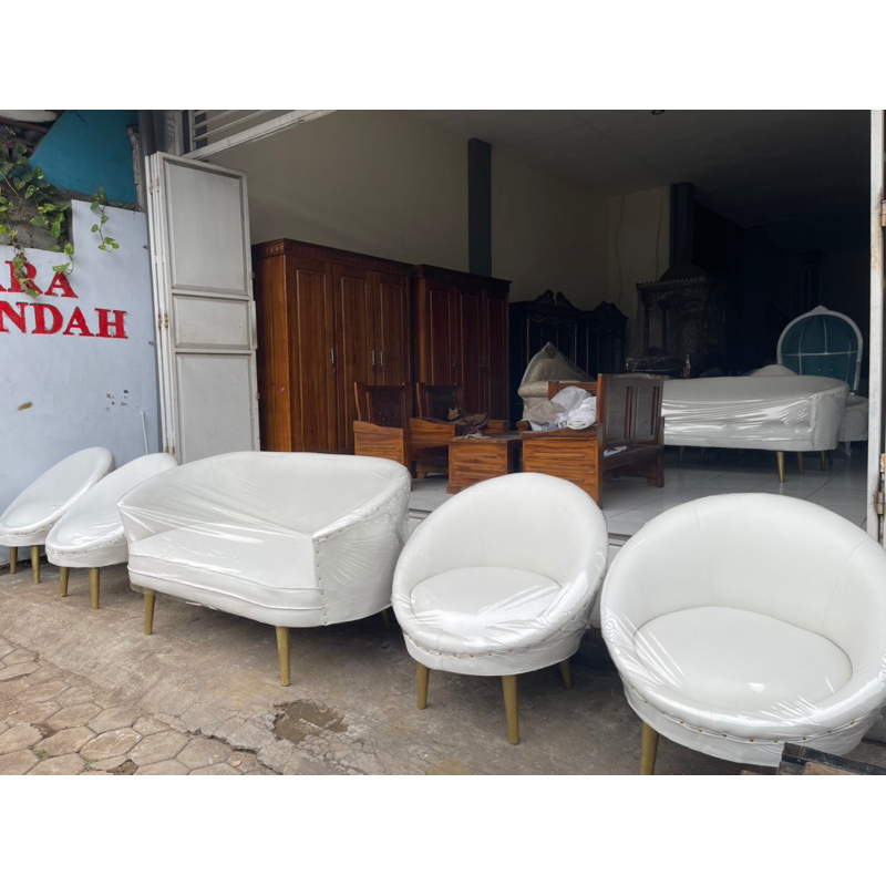 sofa pelaminan bulat/kursi manten minimalis bulat/sofa manten telor