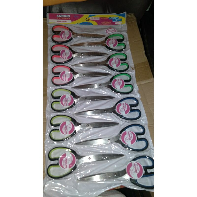 

gunting M2000 SM-D680 besar