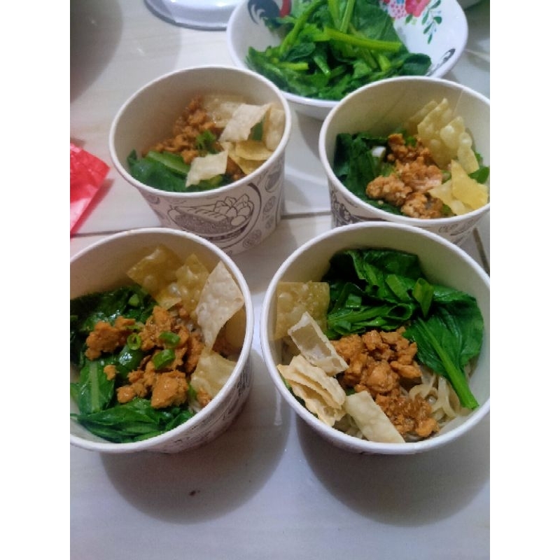 

MIE AYAM TI&YO SIAP MAKAN // frozen untuk dimasak sendiri