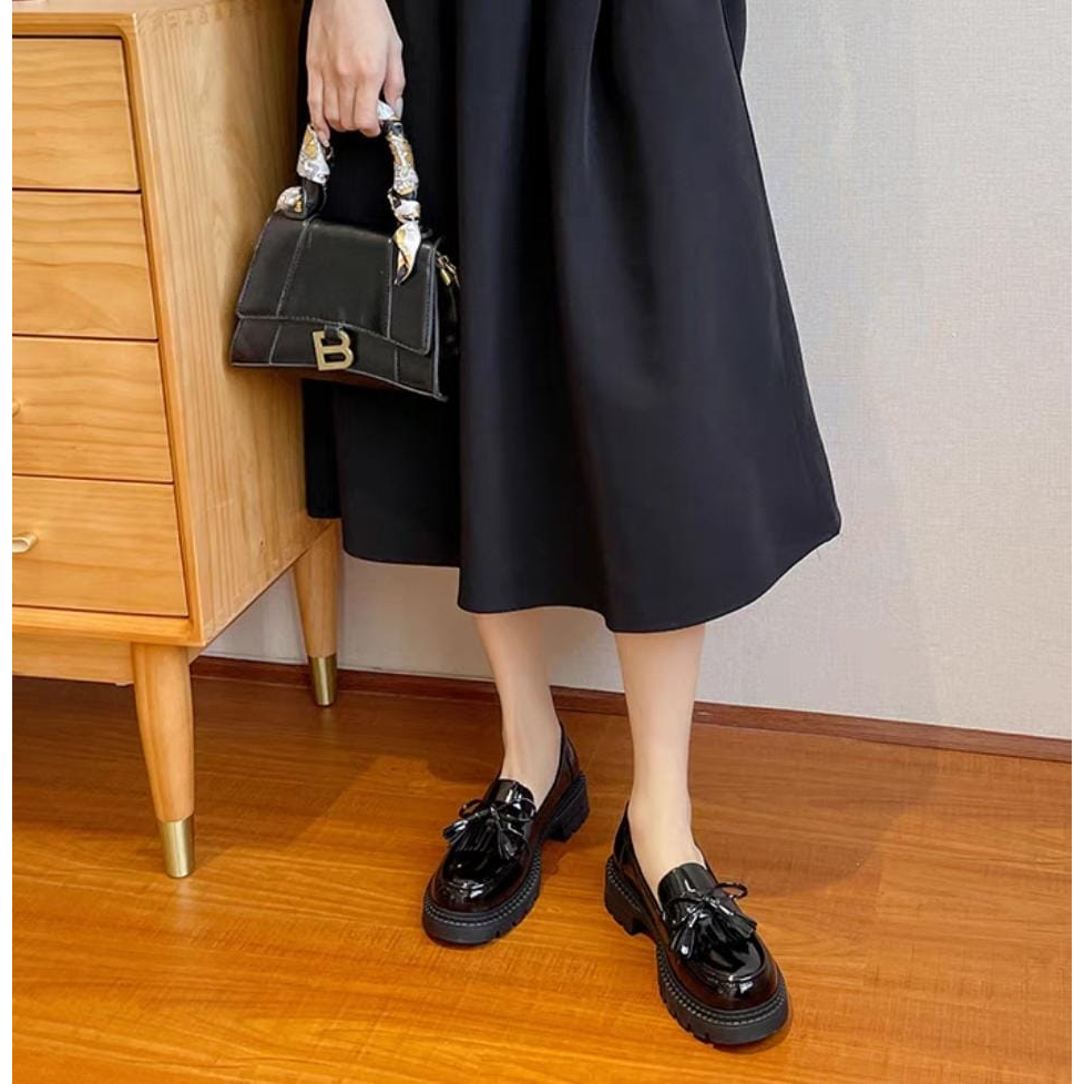 Sepatu Docmart Wanita / Sepatu Loafers Kerja Formal Hitam CMI 0088