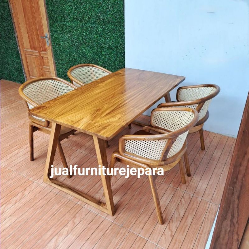 Meja Makan 4 Kursi Rotan Kayu Jati Minimalis, Set Meja Makan Kursi 4 Minimalis Rotan Kayu Jati