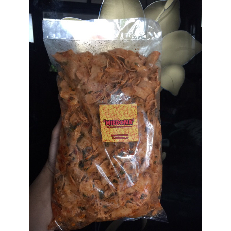 

camilan viral basreng pedas jeruk purut dan original ( kemasan ½kg 45.000 )