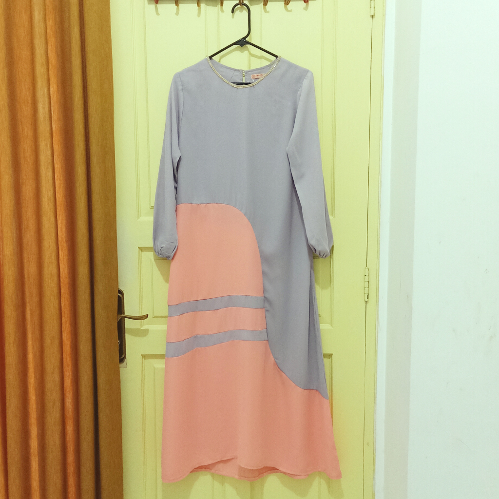 Gamis Dress Cantik Panjang Wanita Warna Pink dan Abu Muda untuk Lebaran / Kondangan / Acara Formal