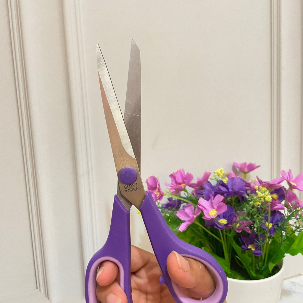 

Gunting GLORY impor korea - Ukuran 8 Inch - pemotong cutting cutter scissor impor korea tebal kuat tajam murah alat tulis kantor sekolah