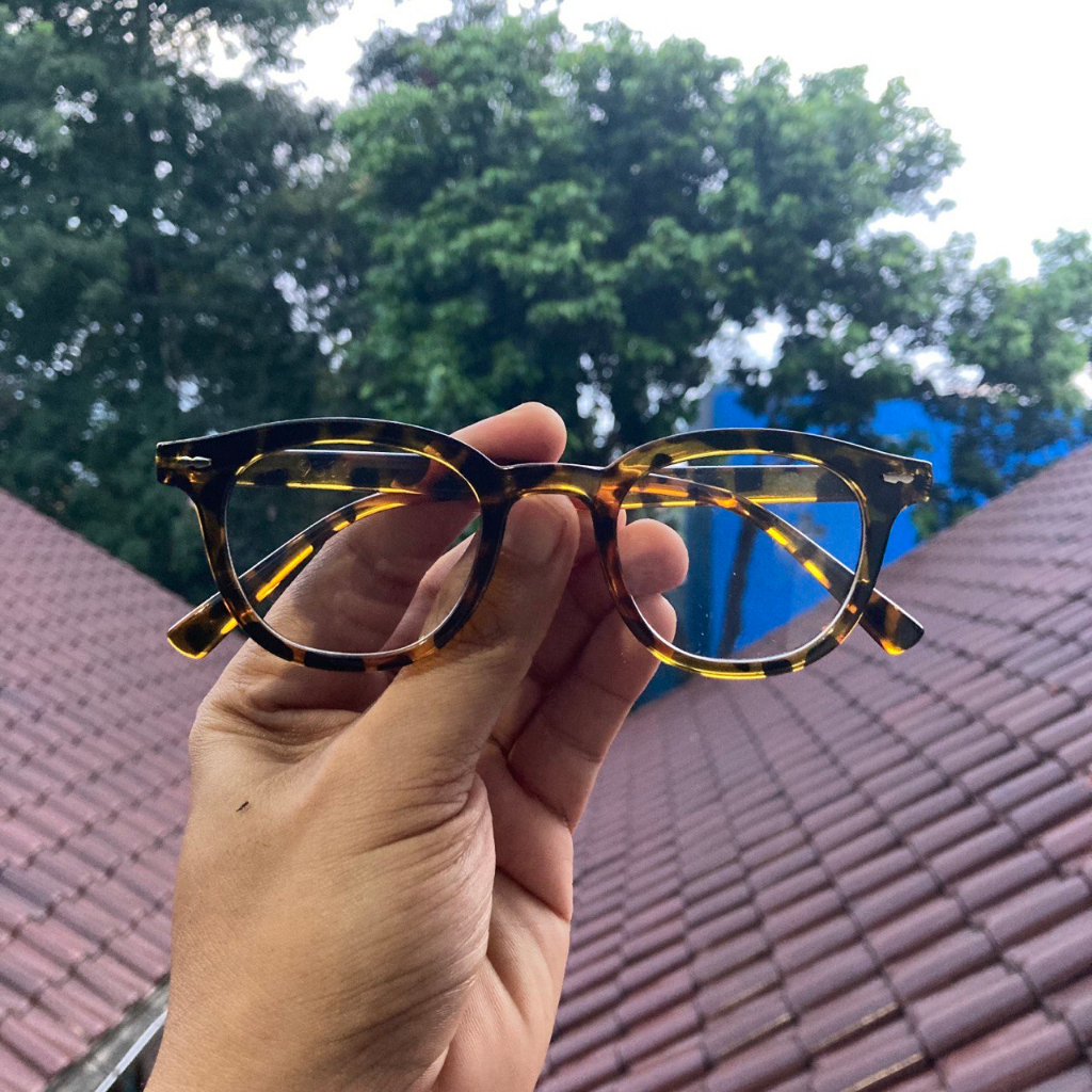 KACAMATA KATARSIS - LEOPARD CLEAR