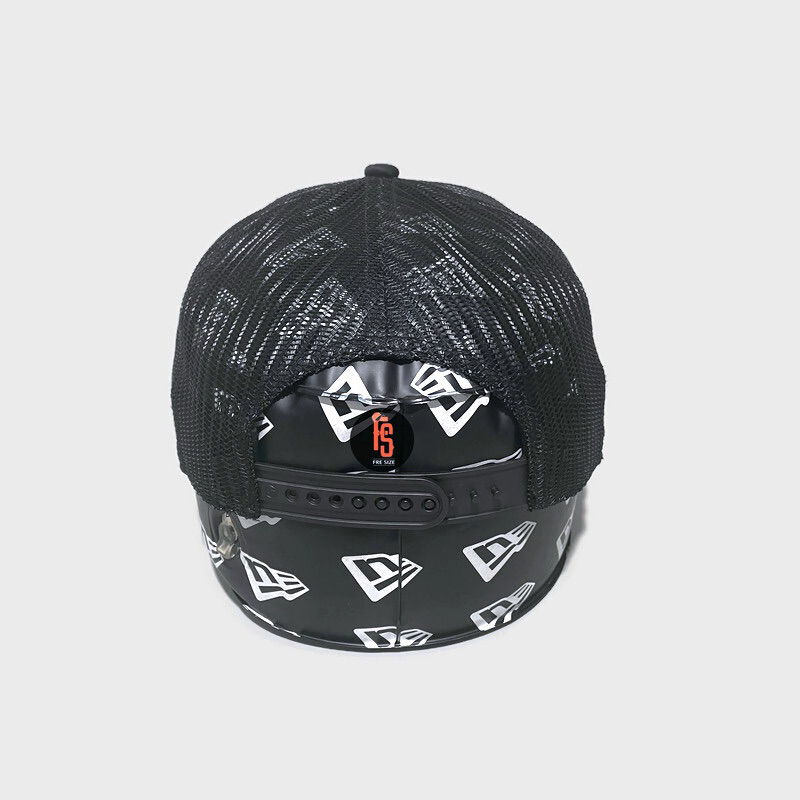 TOPI ORIGINAL 47 TRUCKER CHICAGO BLACKHAWKS BLACK