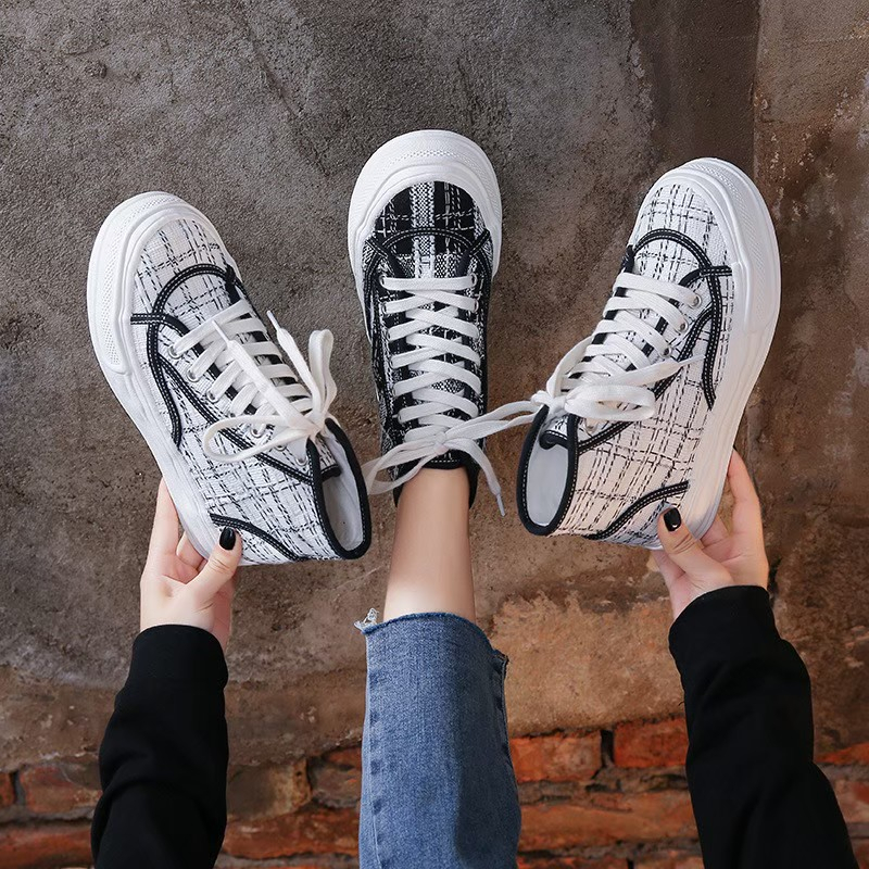 AVANCEID 1852 Sepatu Sneakers Wanita Tali Hitam Putih Import