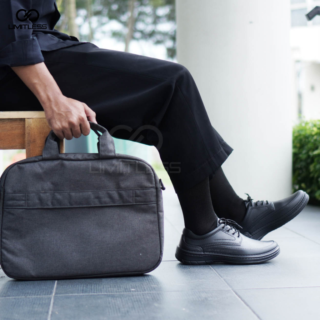 Sepatu Pantofel Pria Kerja Formal CRUZZ Full Black Premium Terbaru Tali Sepatu Cowok Fantofel Kantor Trendy