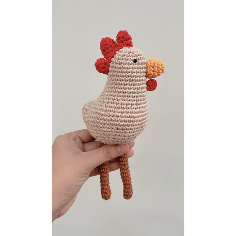 Pattern amigurumi chicken