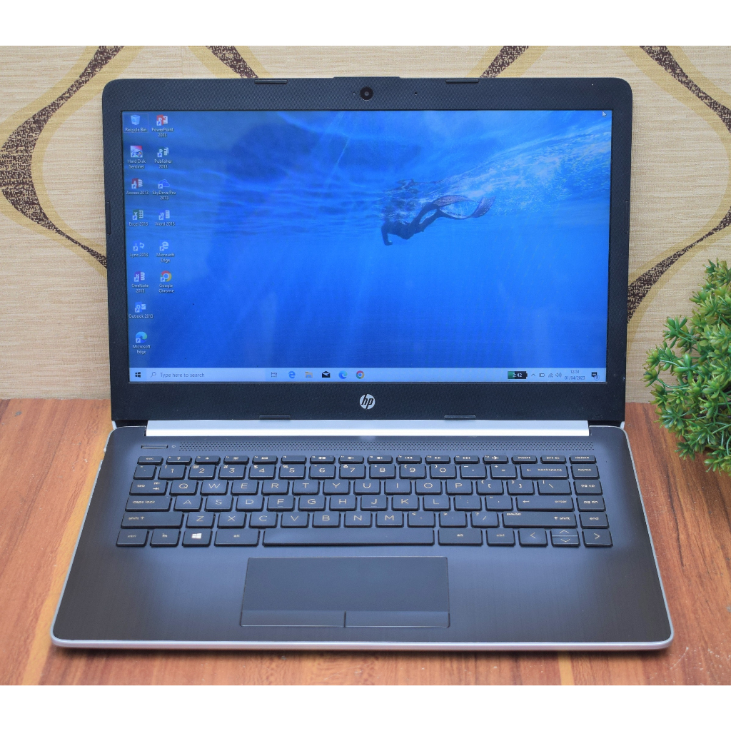 [ SECOND ] Laptop HP 14-CM0091AU AMD A4 Gen 9 RAM 4 SSD 128GB