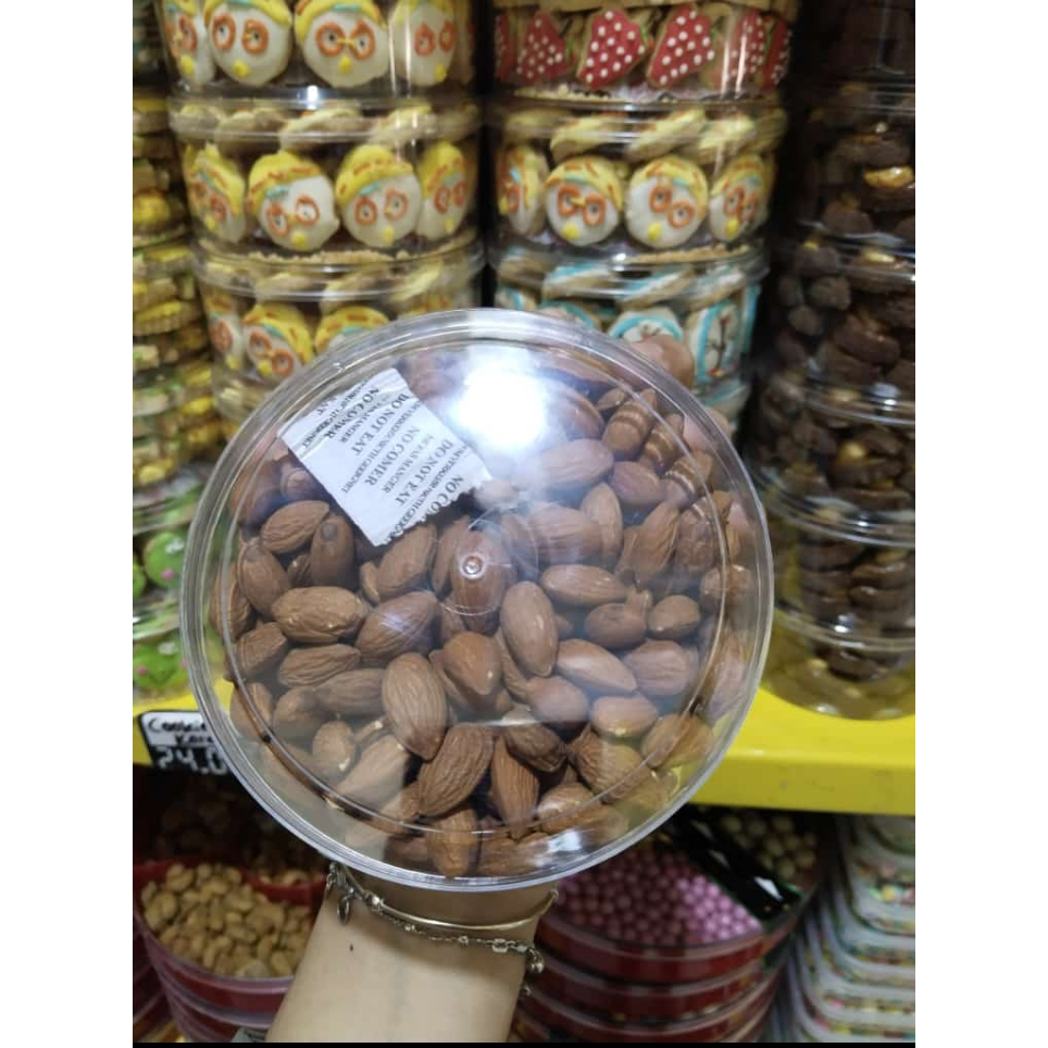 

KACANG ALMOND