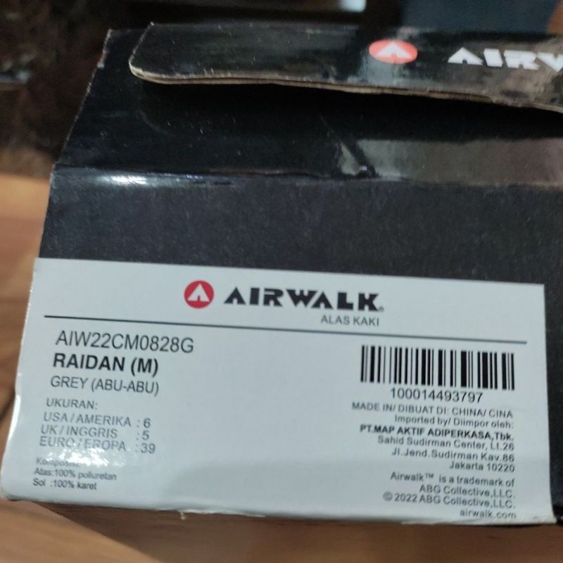 Sepatu Airwalk Raidan M