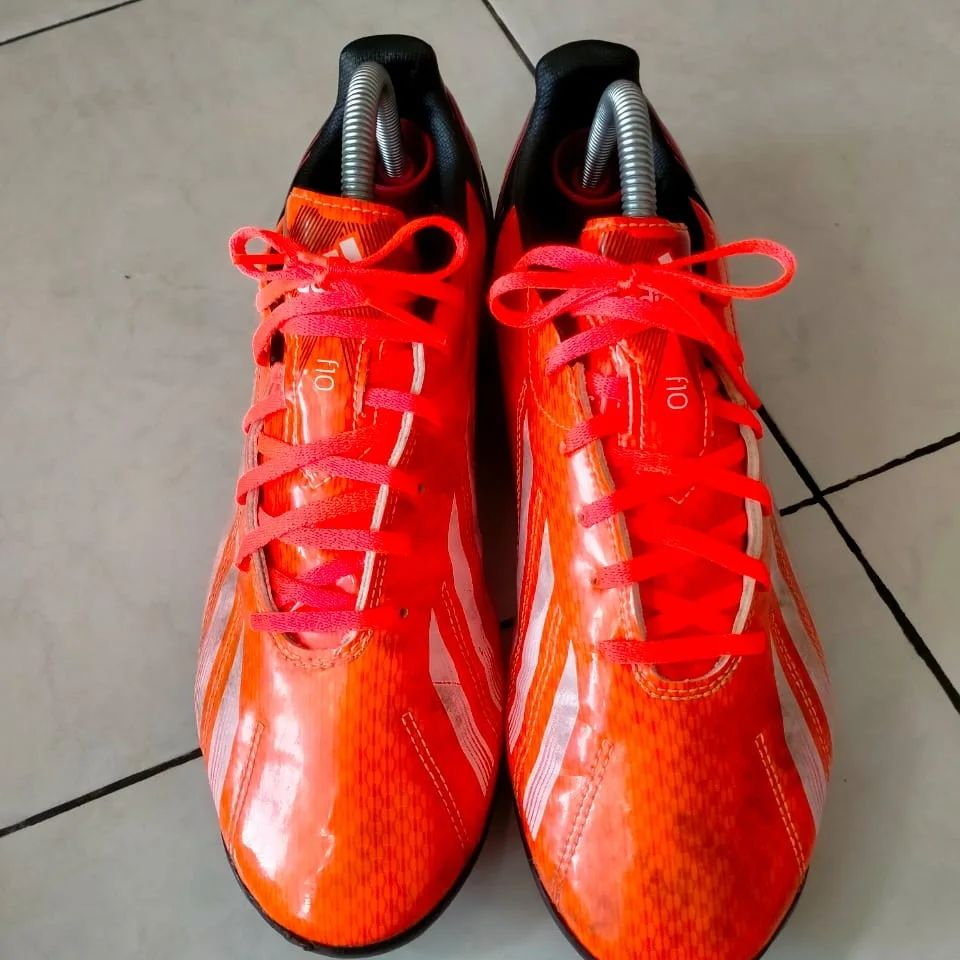 Sepatu bola-Sepatu bola second-Sepatu bola preloved-kasut bola second- boot bola second adidas f10 trx hg oren - Original Second