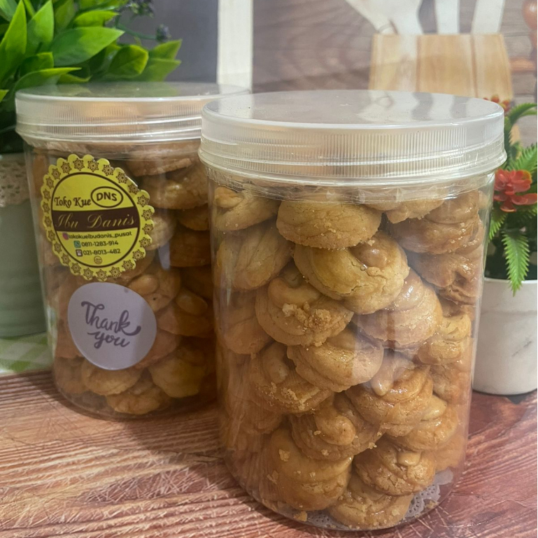 

Kue Kering Kacang Homemade / Cookies Lebaran Toples Tabung