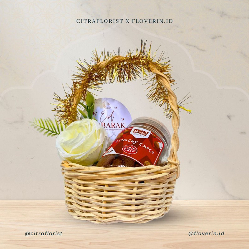 

Mini Hampers / Parcel Lebaran Cookies Keranjang Choco Kitkat