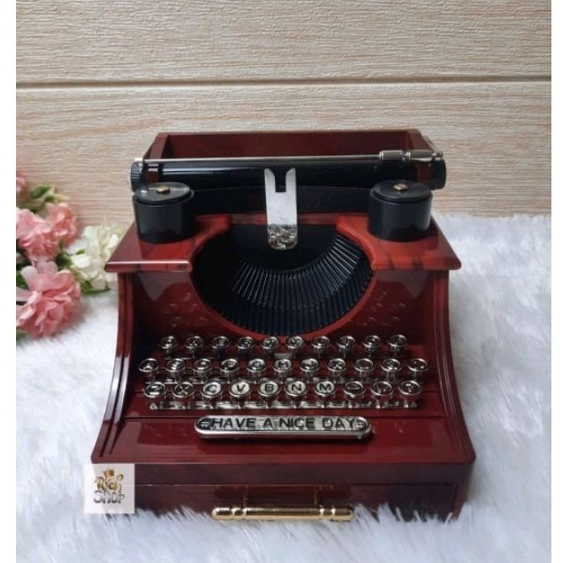 Kotak Musik Retro Mesin Tik Pajangan Vintage Dekorasi Meja