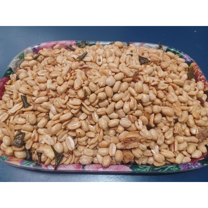 

Kacang Bawang goreng butiran sedang