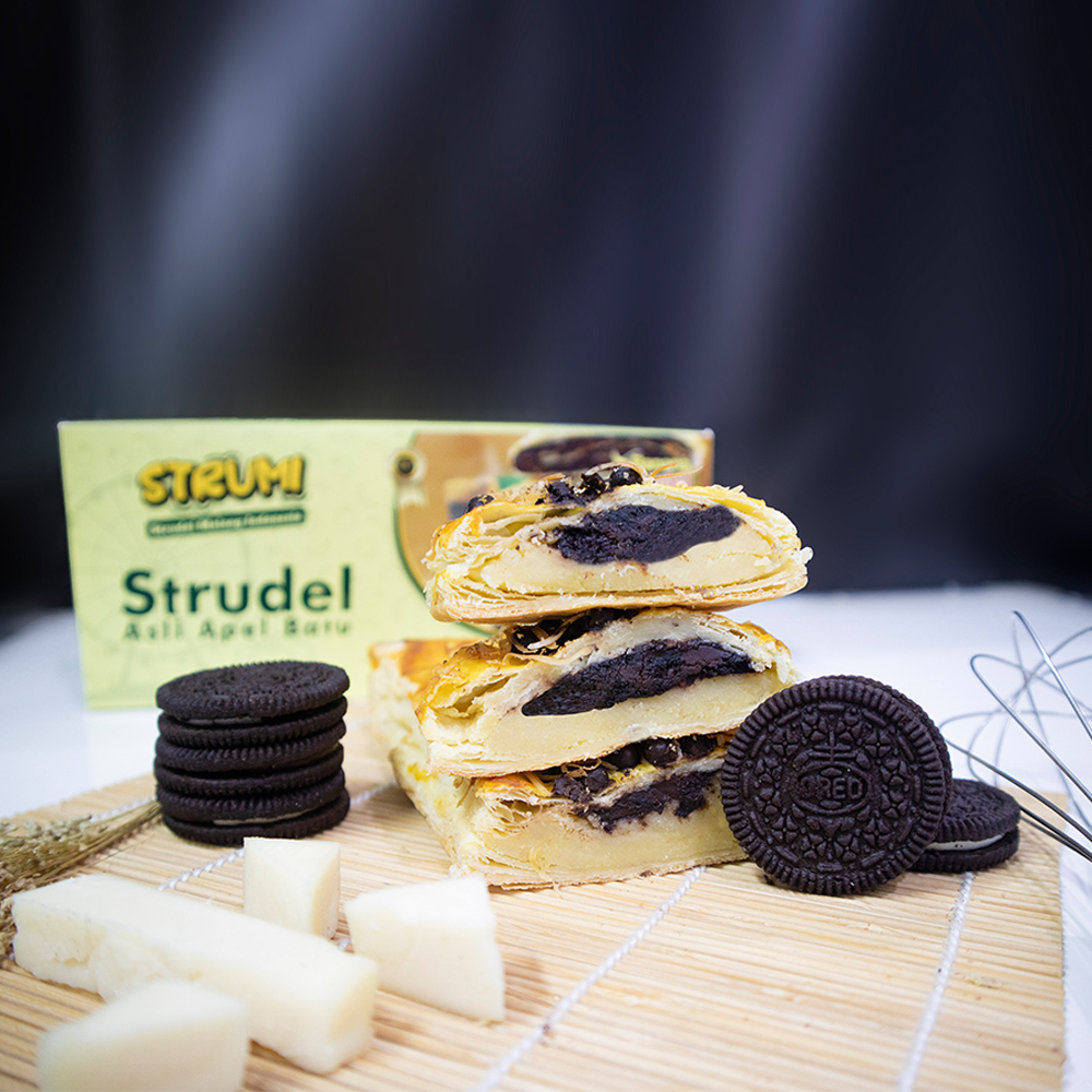 

STRUMI (Strudel Ukuran Mini) Varian Cheese Oreo | Oleh-Oleh Khas Malang | Oleh-Oleh Jawa Timur