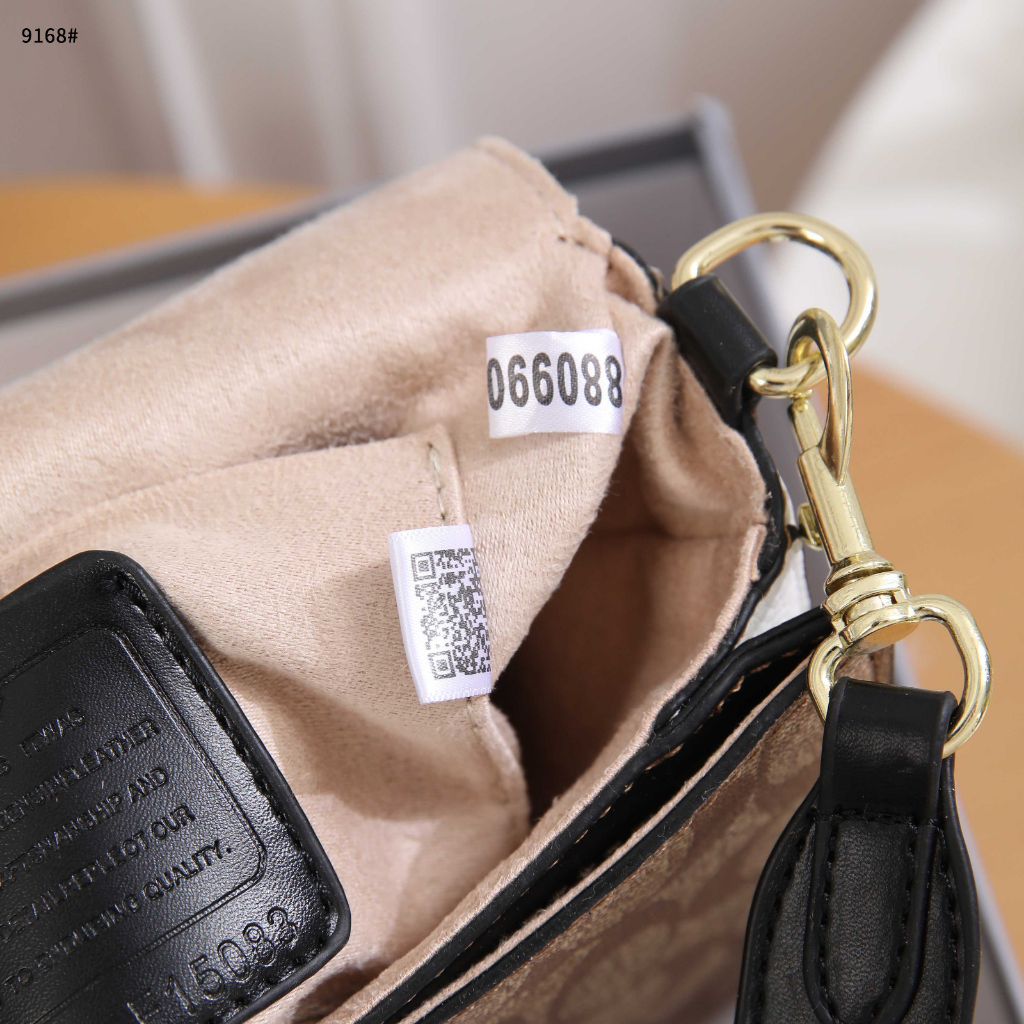 COA Crossbody Bag 9168