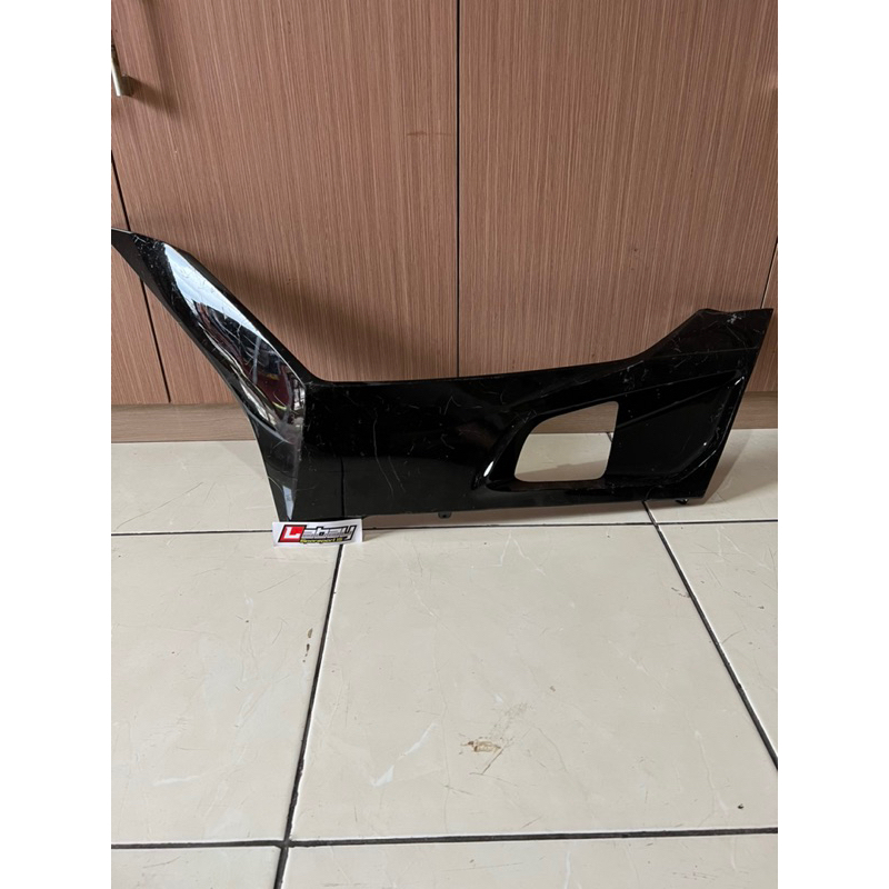 Cover Floor Side Dek PCX 160  Samping Bawah Kiri Pijakan Kaki PCX 160 K1Z Original